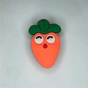 5/$10 Carrot crocs charm